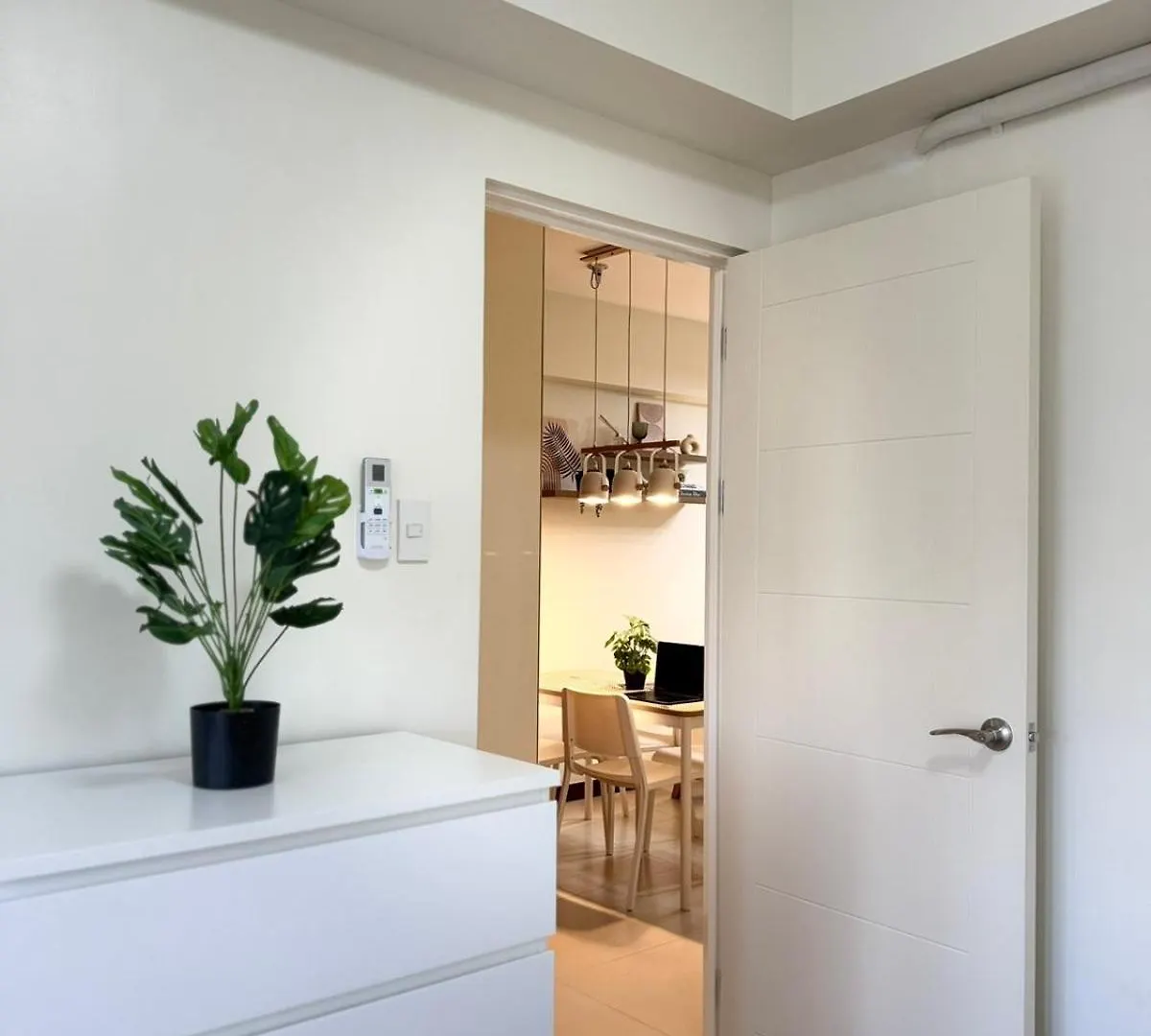 Hotel apartamentowy Prisma Residences By La Casa Staycation Pasig City